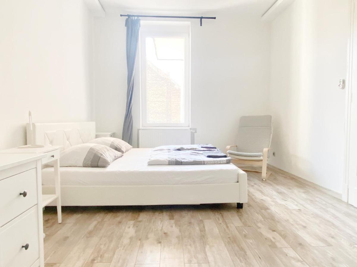 Luxury Apartment In The Centre Ac Parking Garden — Photos 2